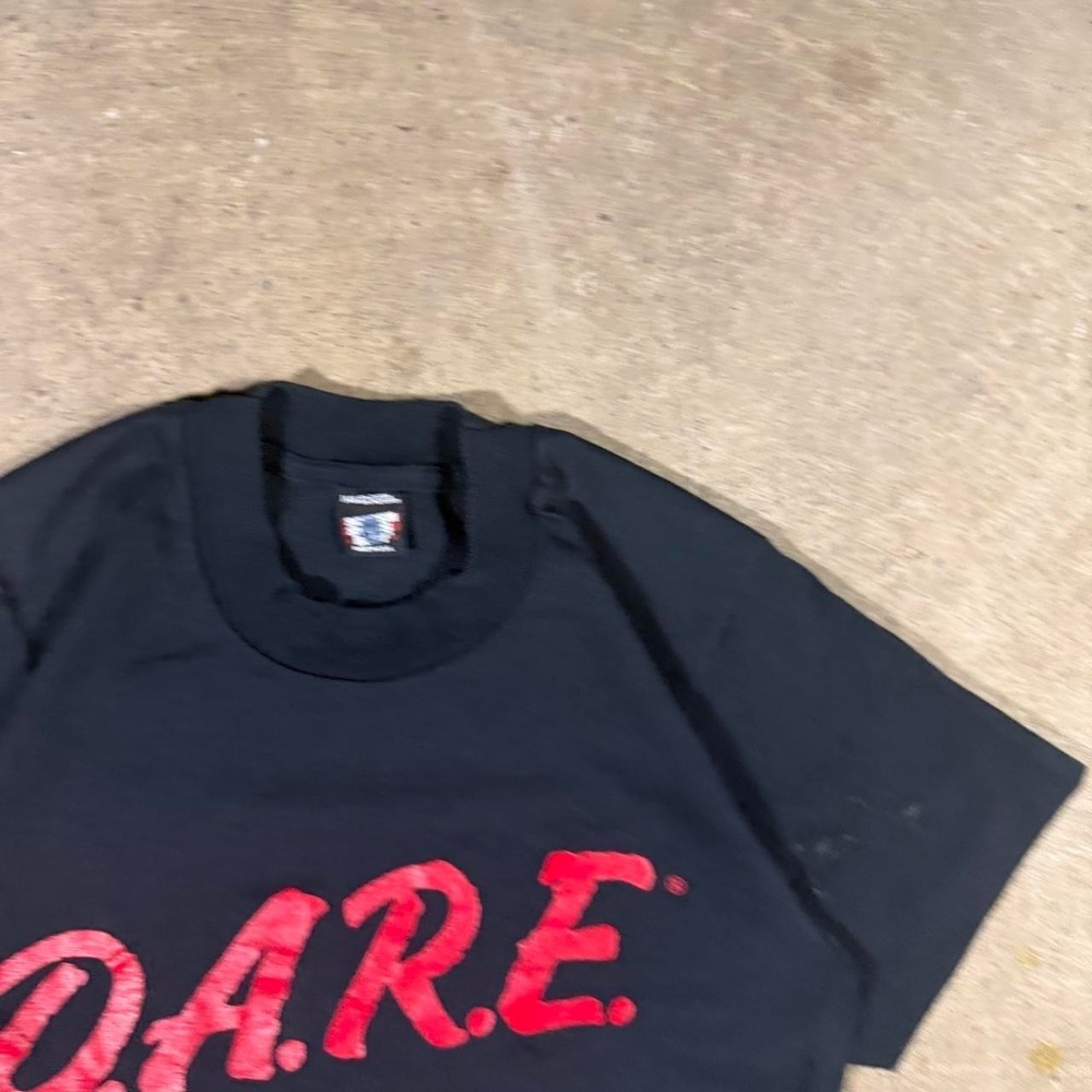 Vintage 90s single stitch dare essential graphic tee - Picture 3 of 5